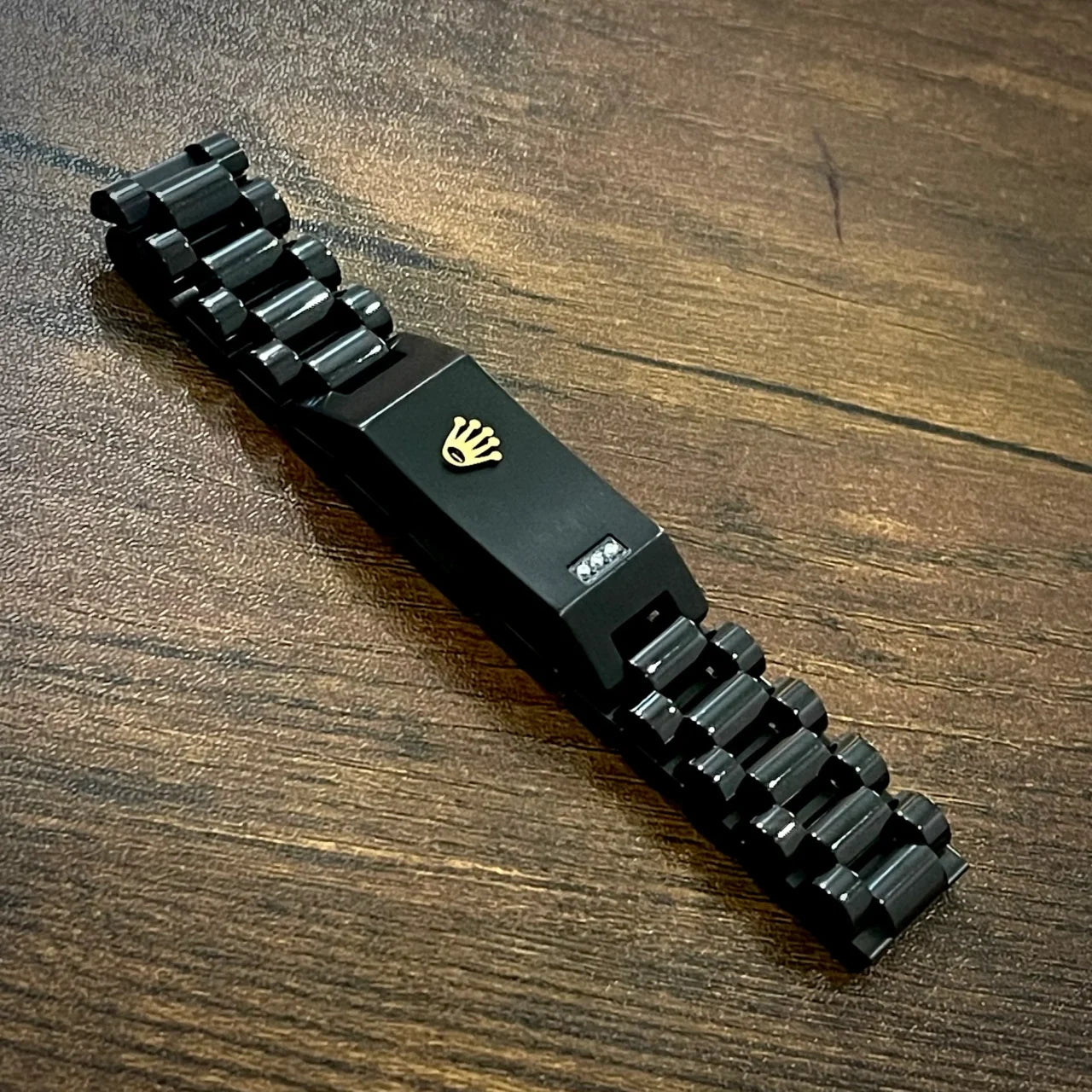 Rolex-Inspired Black and Golden Bracelet – Classic Style